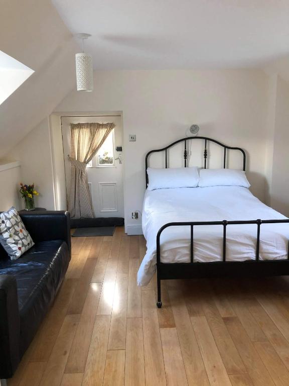 The Granny Flat room 3